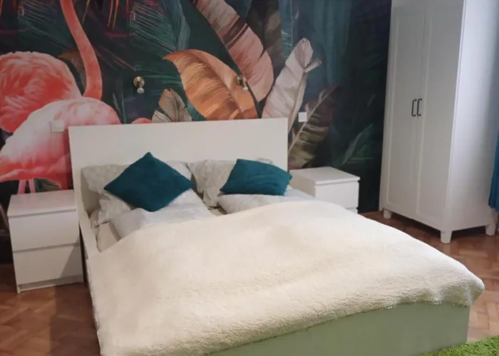 Flamingo L Apartment *