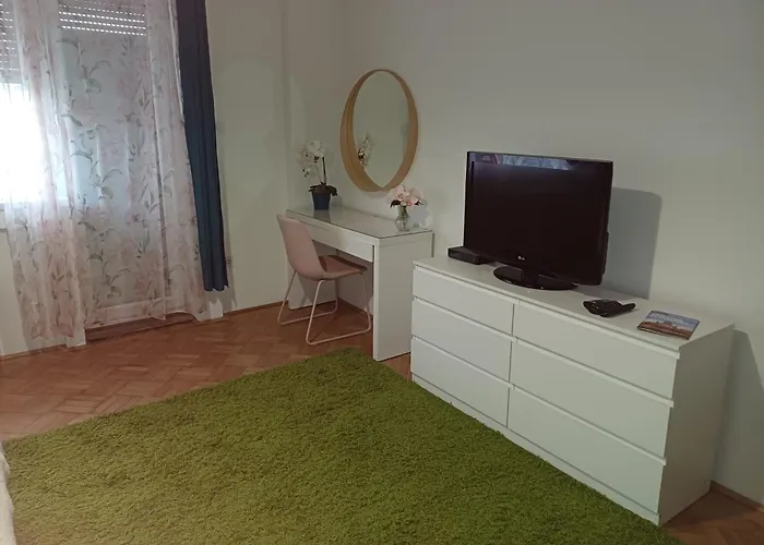 Flamingo L Apartment Budapest