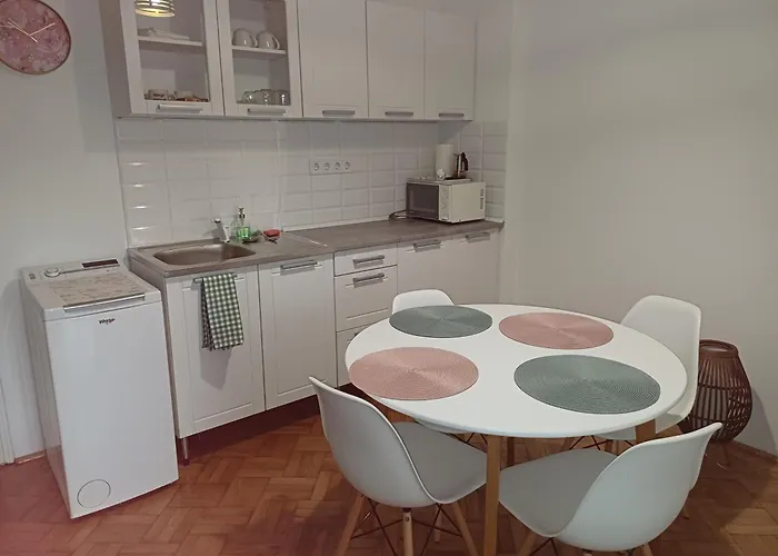 Flamingo L Budapest
